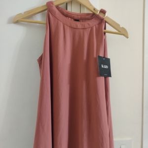 Kazo brand new One sleeve top Rust colour